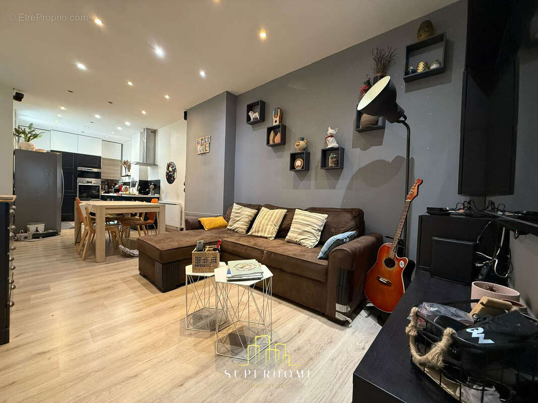 Appartement à MARSEILLE-1E