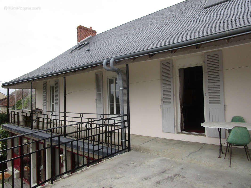 Maison à LE PONT-CHRETIEN-CHABENET