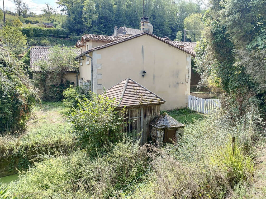 Maison à GRUN-BORDAS