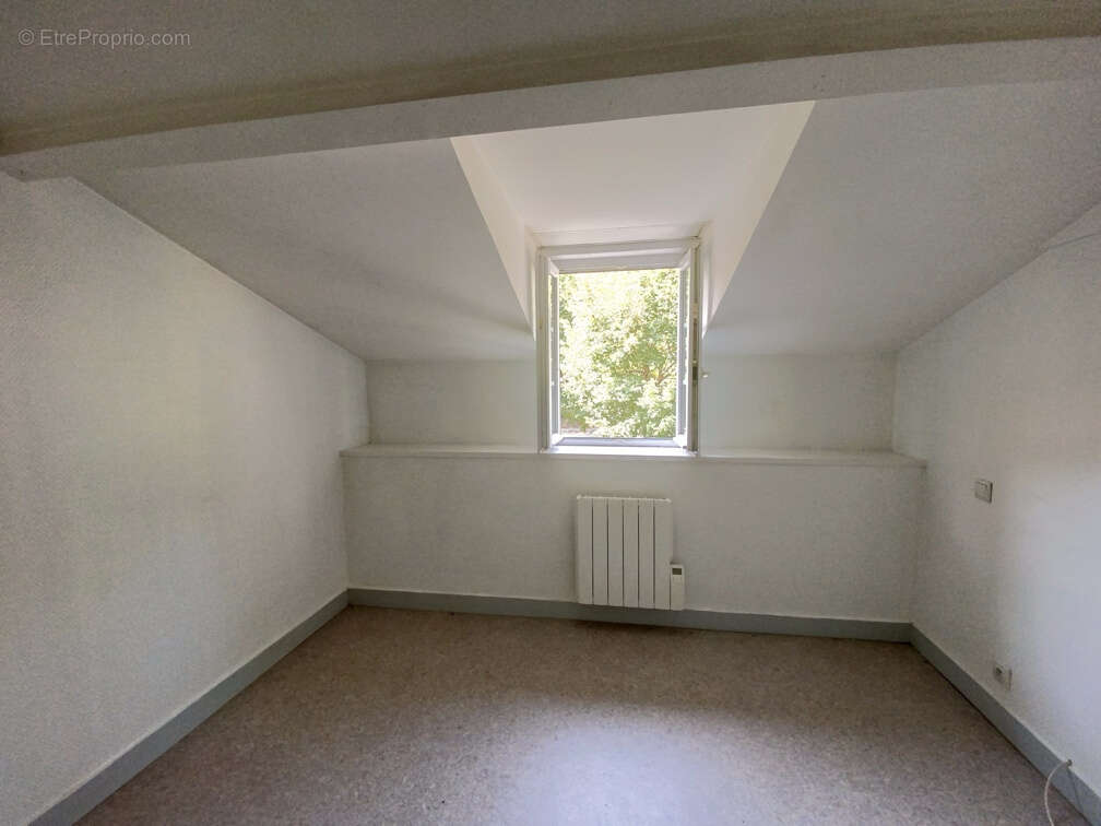 Maison à GRUN-BORDAS