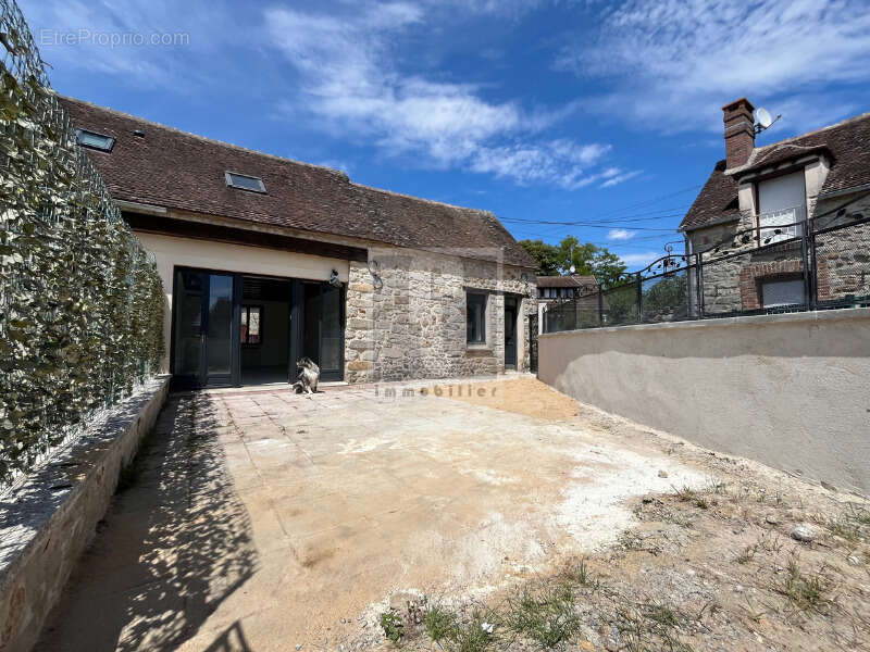 Maison à VILLEMARECHAL