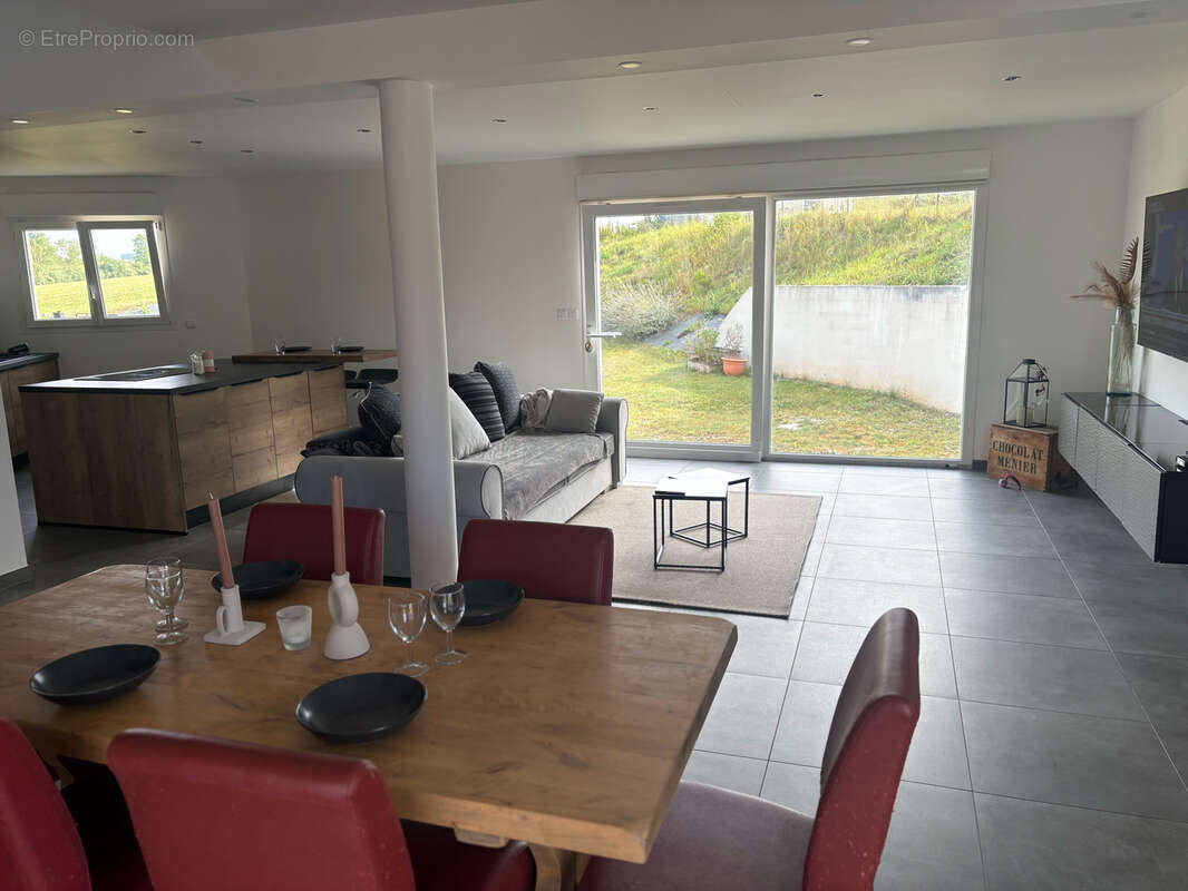 Maison à FLIXECOURT