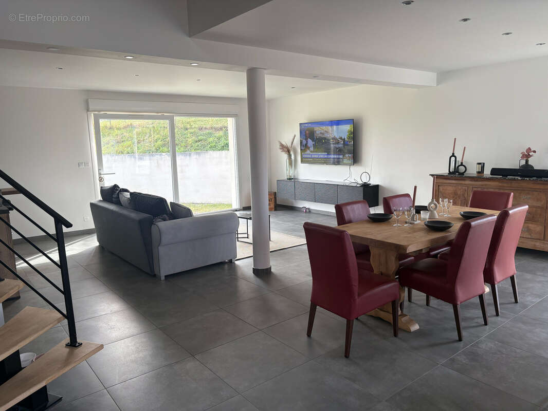 Maison à FLIXECOURT