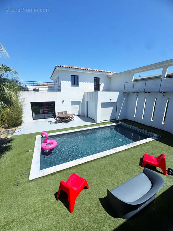 Maison à SIX-FOURS-LES-PLAGES