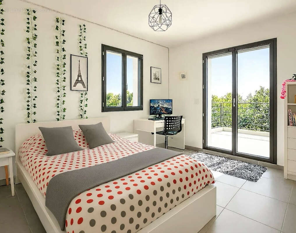 Maison à SIX-FOURS-LES-PLAGES