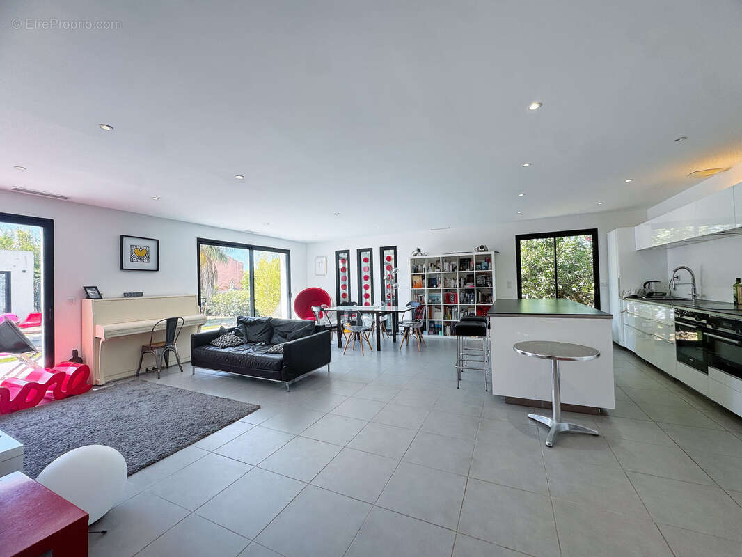 Maison à SIX-FOURS-LES-PLAGES