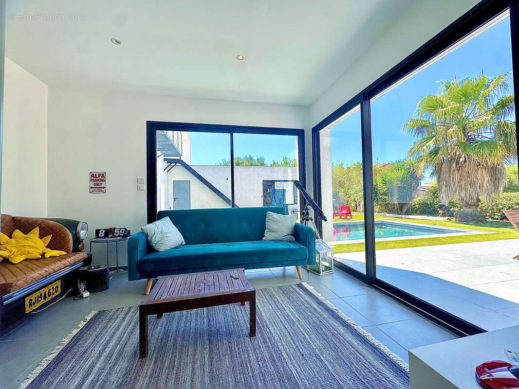 Maison à SIX-FOURS-LES-PLAGES