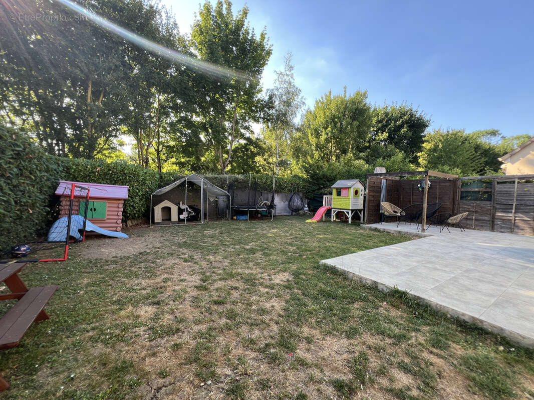 Maison à LA QUEUE-EN-BRIE