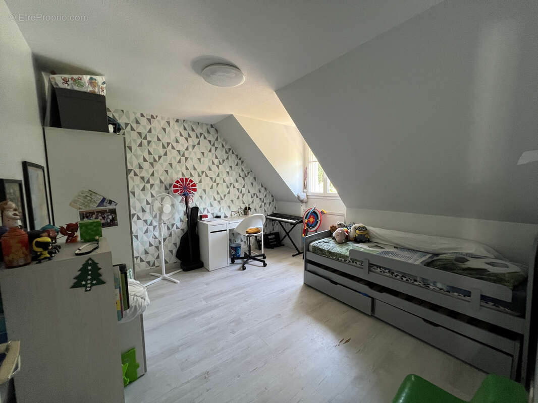 Maison à LA QUEUE-EN-BRIE