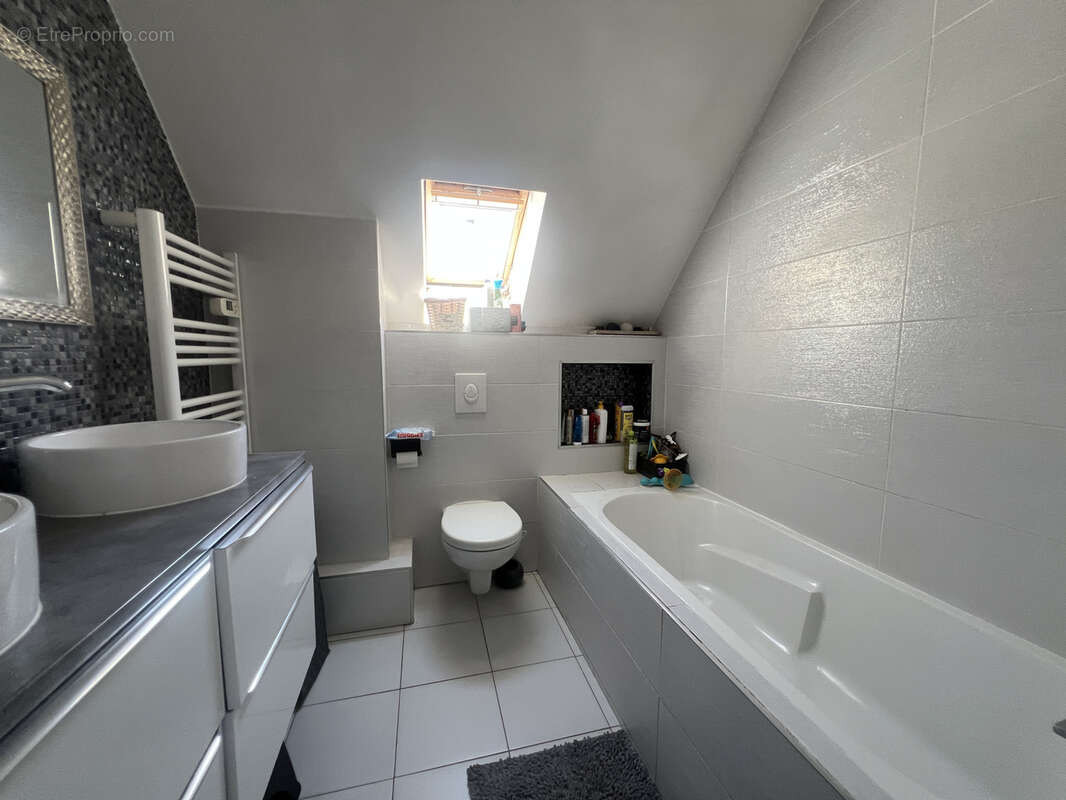 Maison à LA QUEUE-EN-BRIE