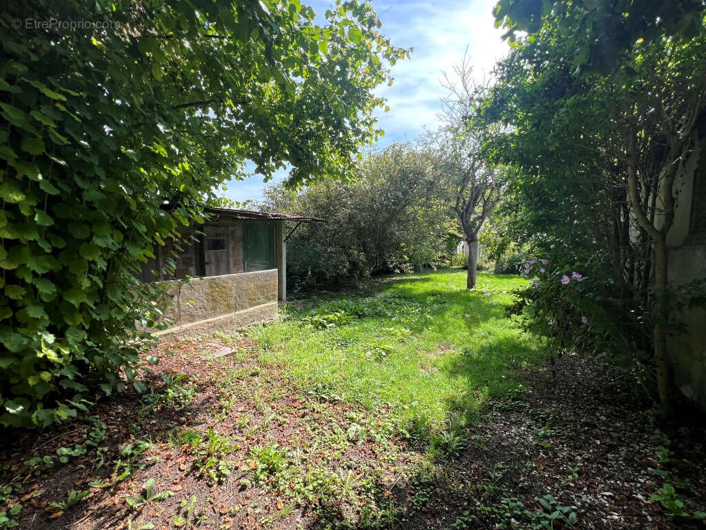 Maison à SAINT-MARTIN-DU-TERTRE