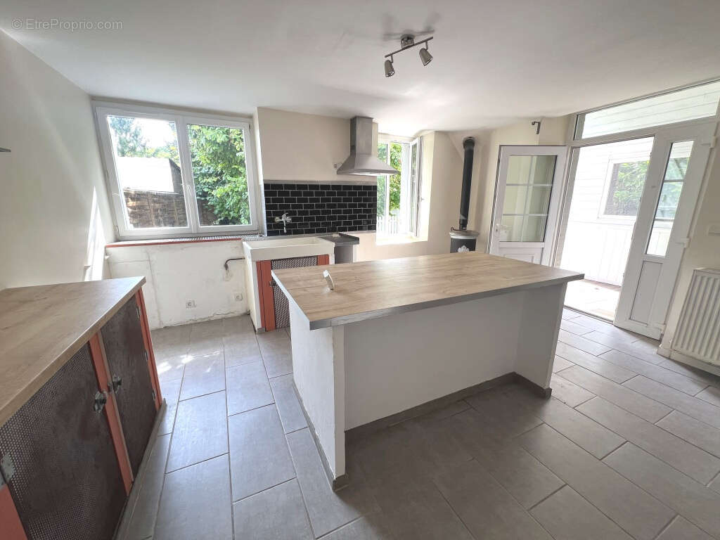 Maison à SAINT-MARTIN-DU-TERTRE