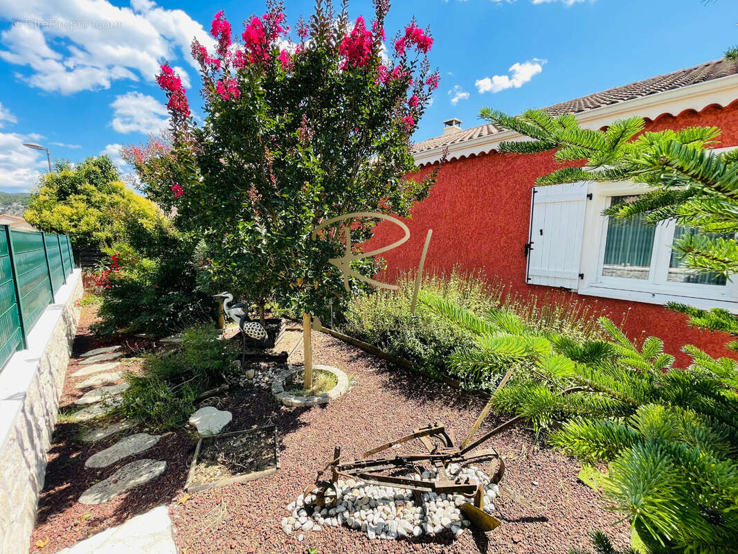 Maison à VALLON-PONT-D&#039;ARC