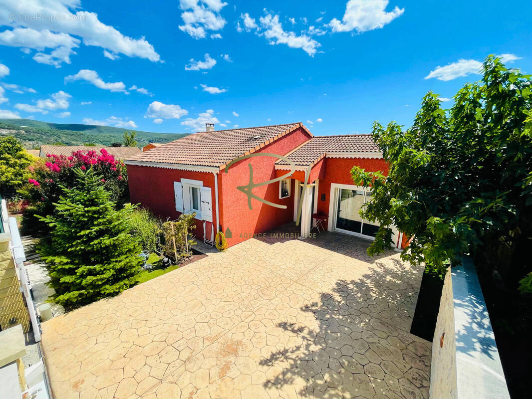 Maison à VALLON-PONT-D&#039;ARC