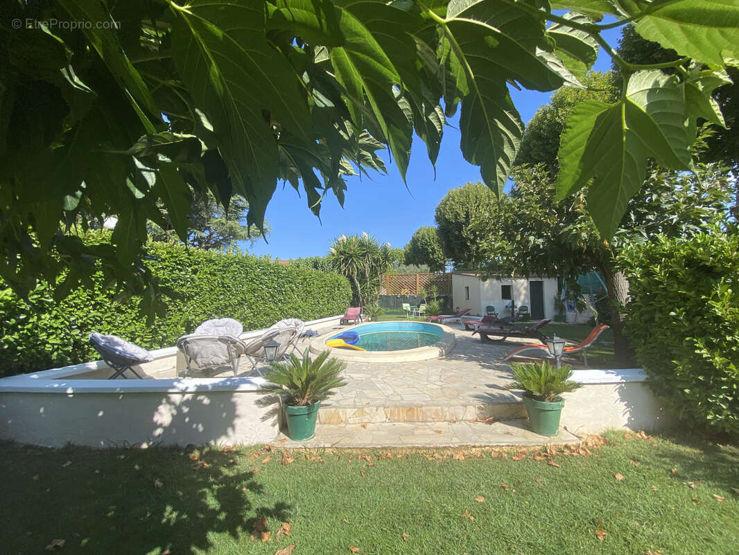 Maison à SAINT-ETIENNE-DU-GRES