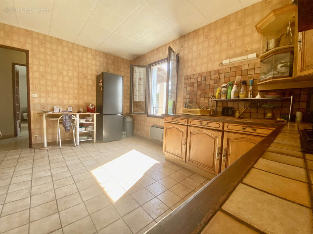 Maison à SAINT-ETIENNE-DU-GRES