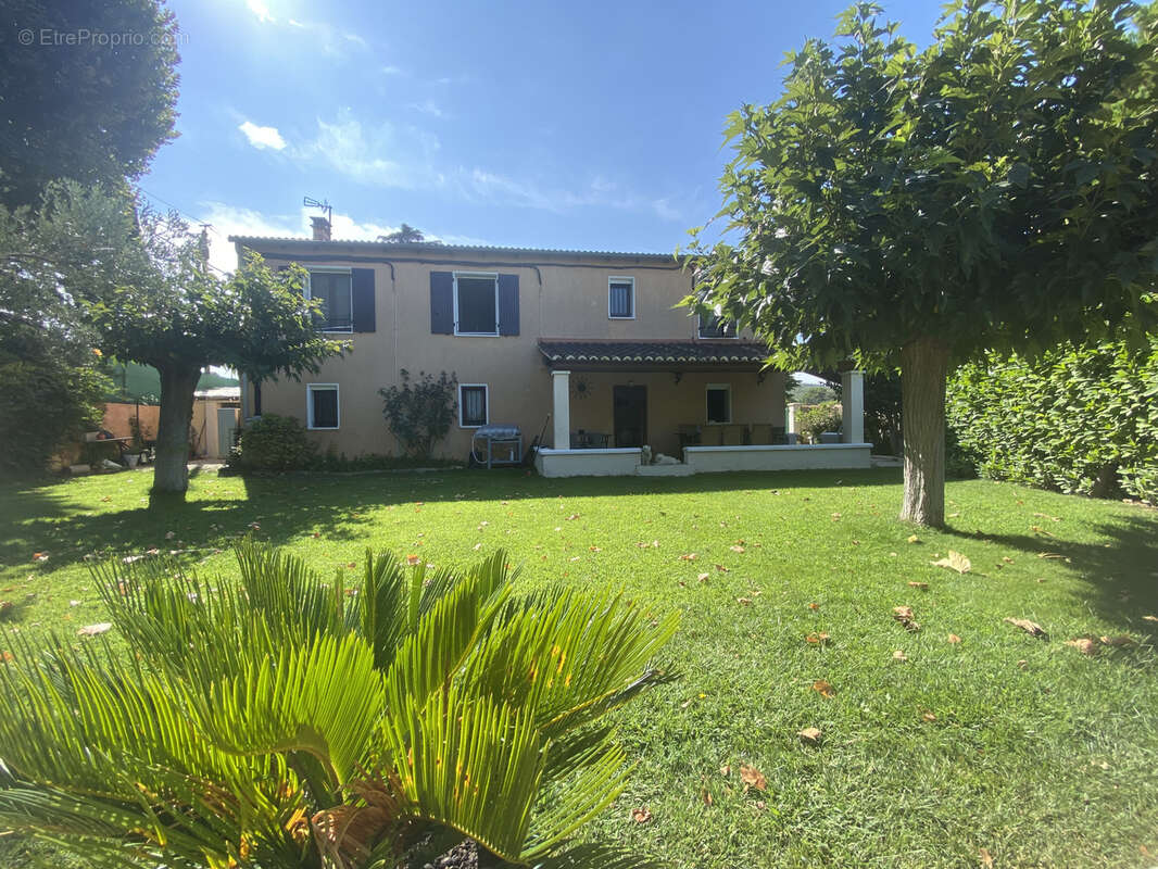 Maison à SAINT-ETIENNE-DU-GRES