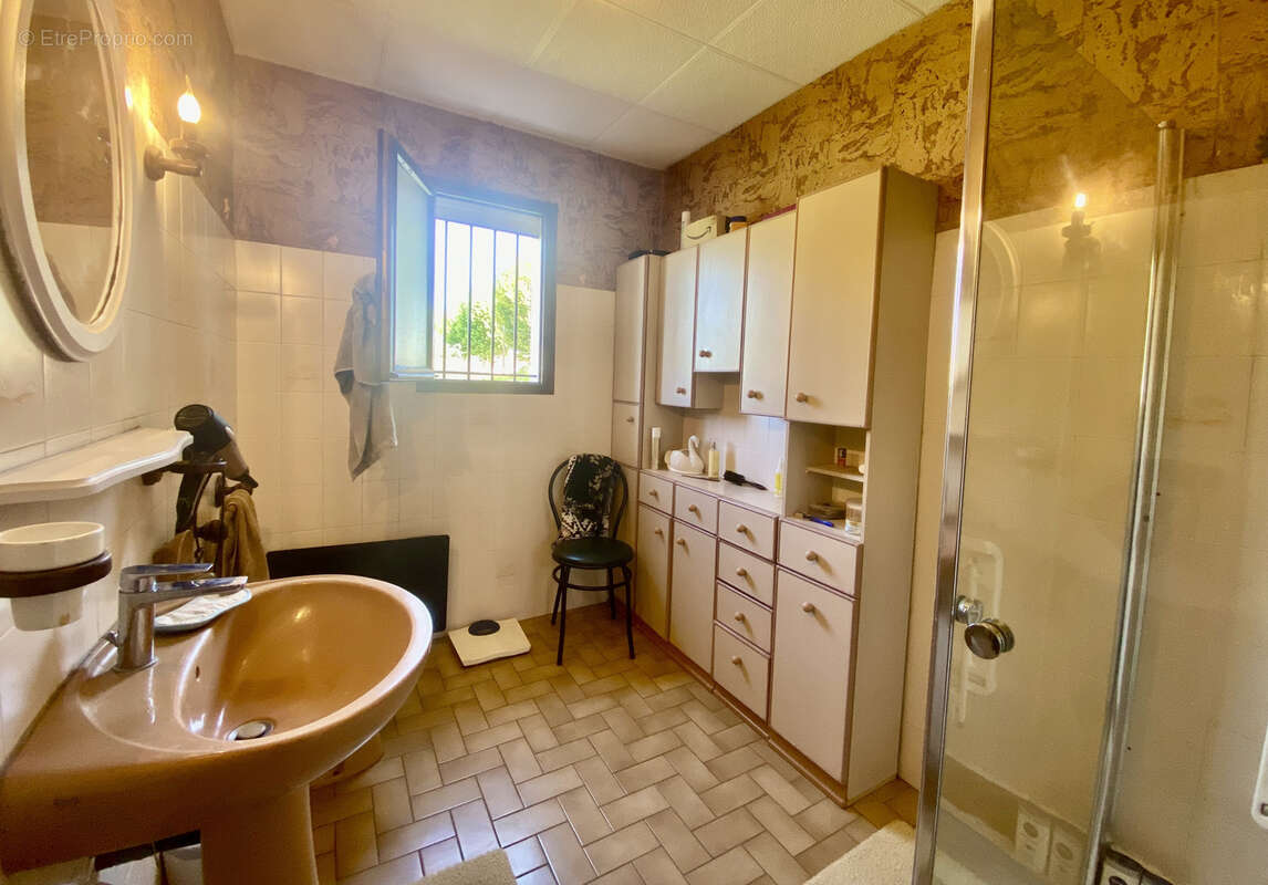 Maison à SAINT-ETIENNE-DU-GRES