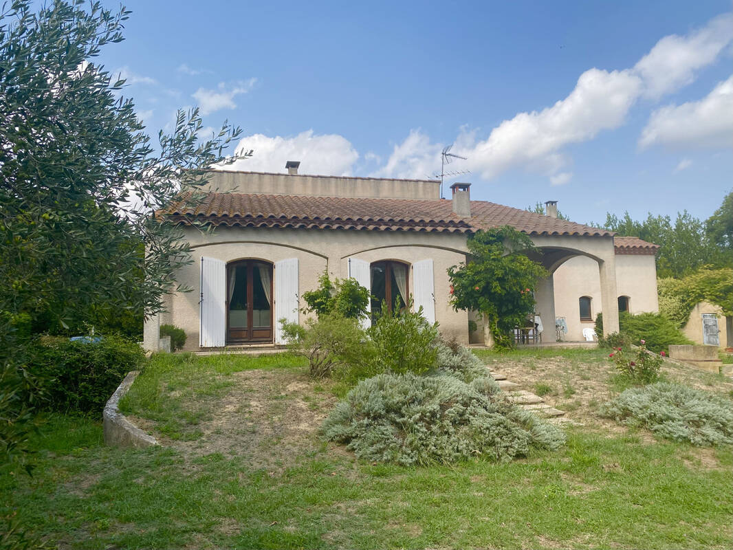 Maison à JONQUIERES-SAINT-VINCENT