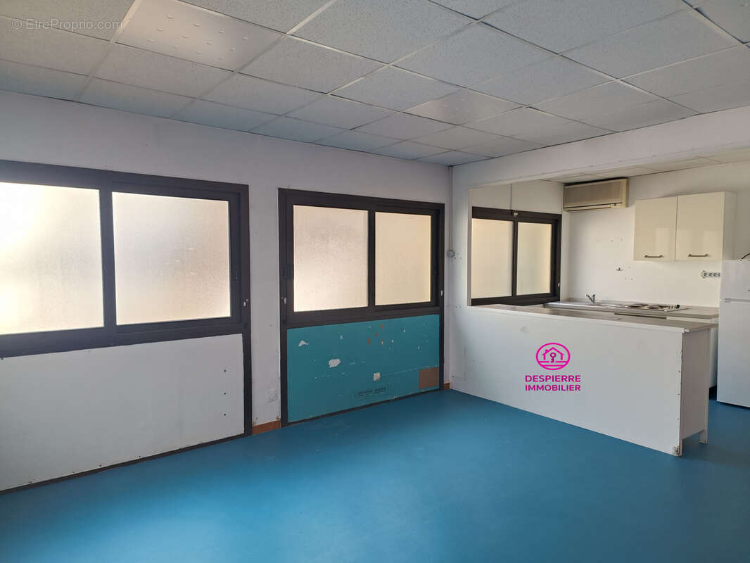 Commerce à LE PEAGE-DE-ROUSSILLON