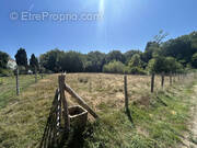 Terrain à MONTREUX-JEUNE