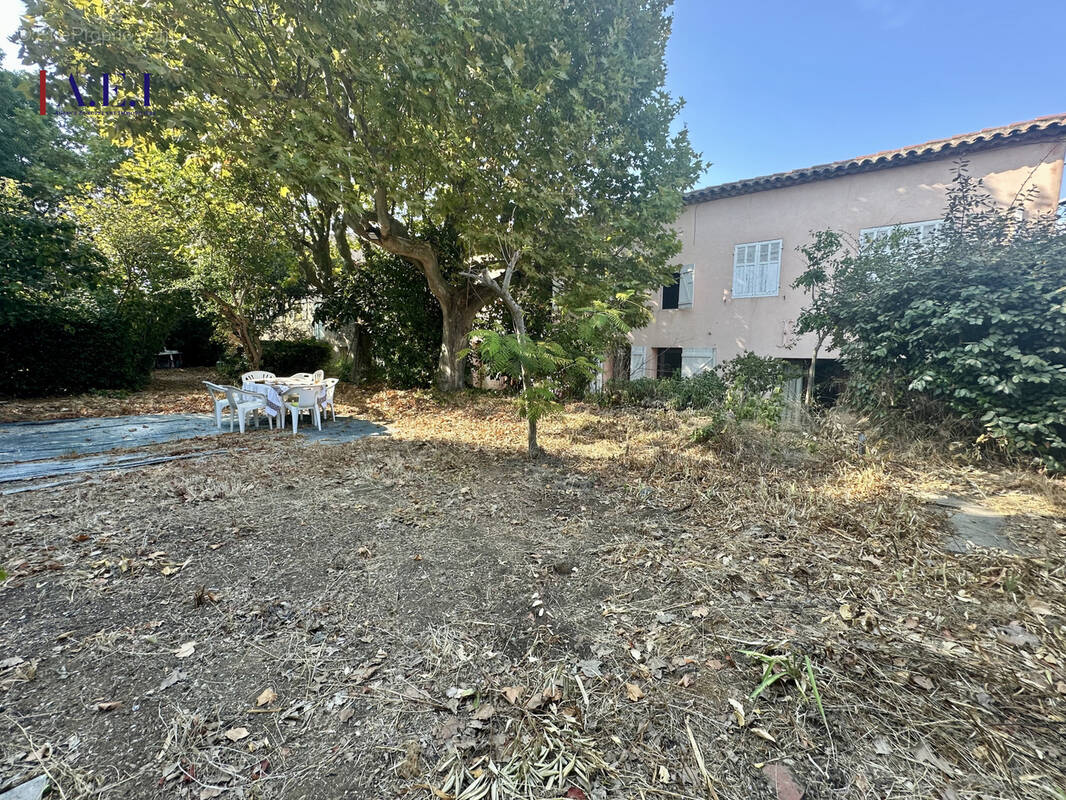 Appartement à SIX-FOURS-LES-PLAGES
