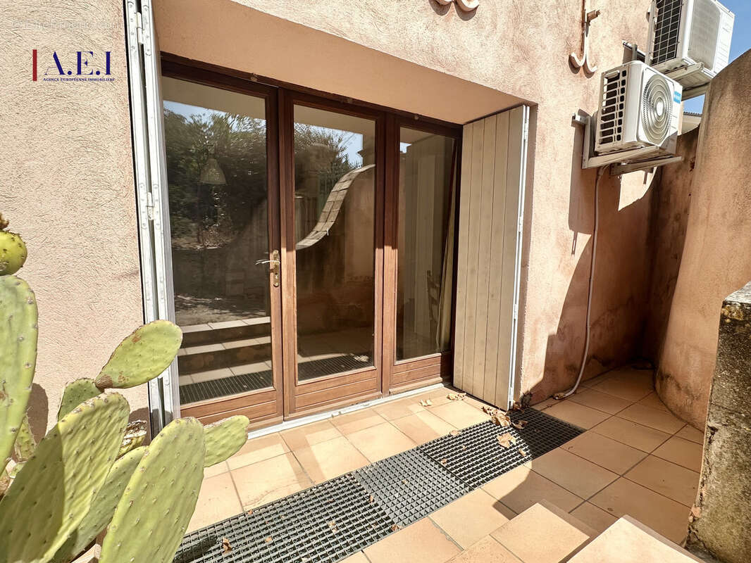 Appartement à SIX-FOURS-LES-PLAGES