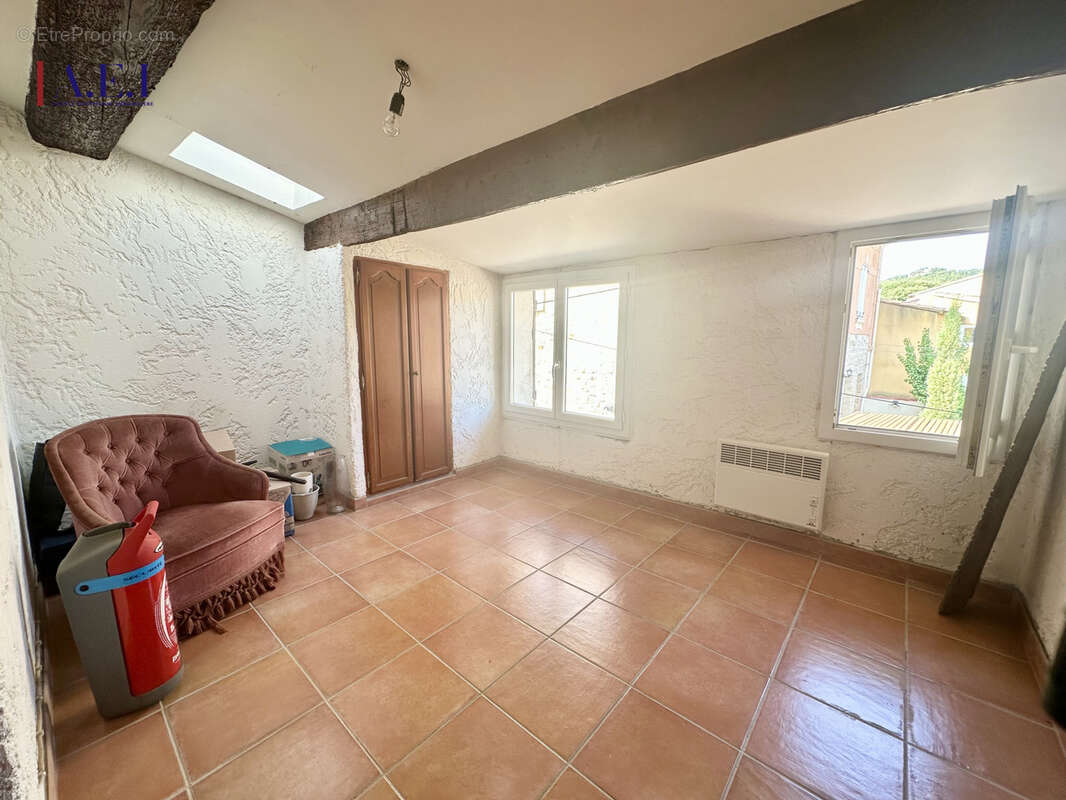 Appartement à SIX-FOURS-LES-PLAGES