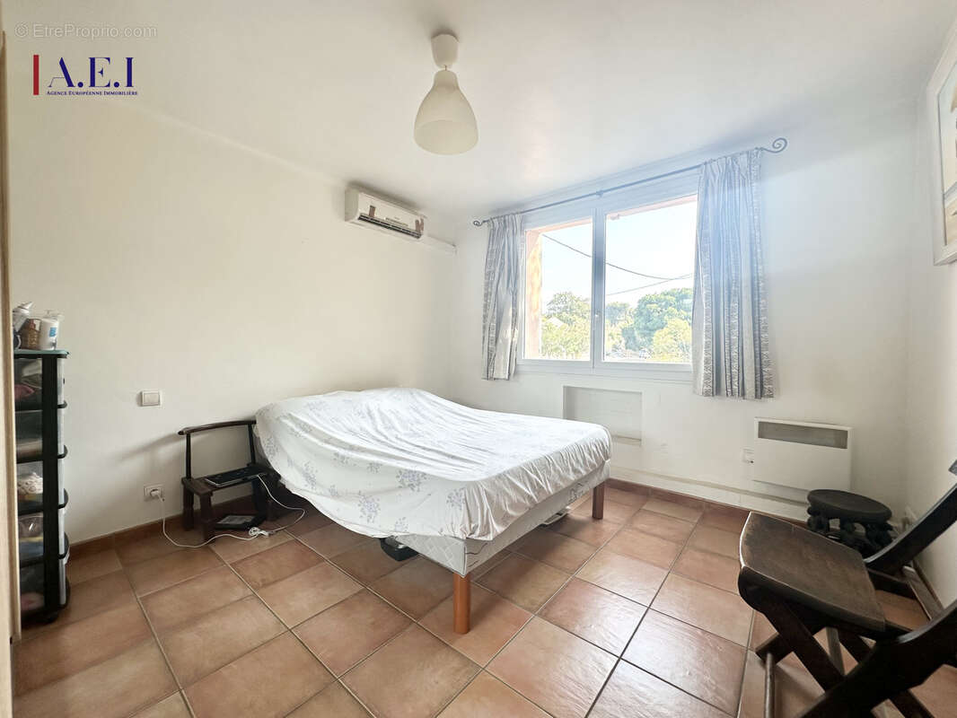 Appartement à SIX-FOURS-LES-PLAGES