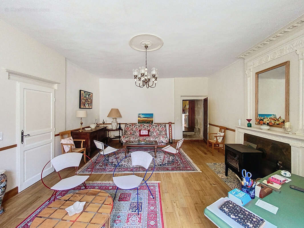 Maison à BUSSIERE-GALANT