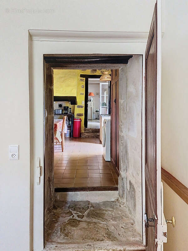 Maison à BUSSIERE-GALANT