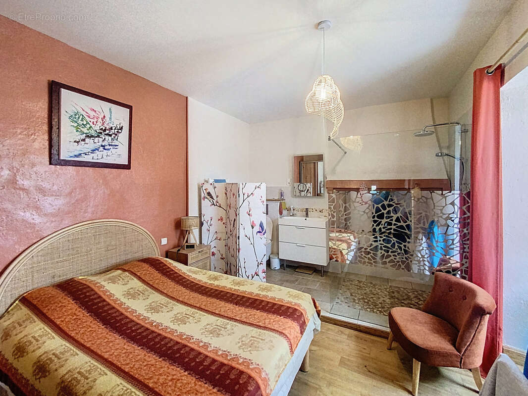 Maison à BUSSIERE-GALANT