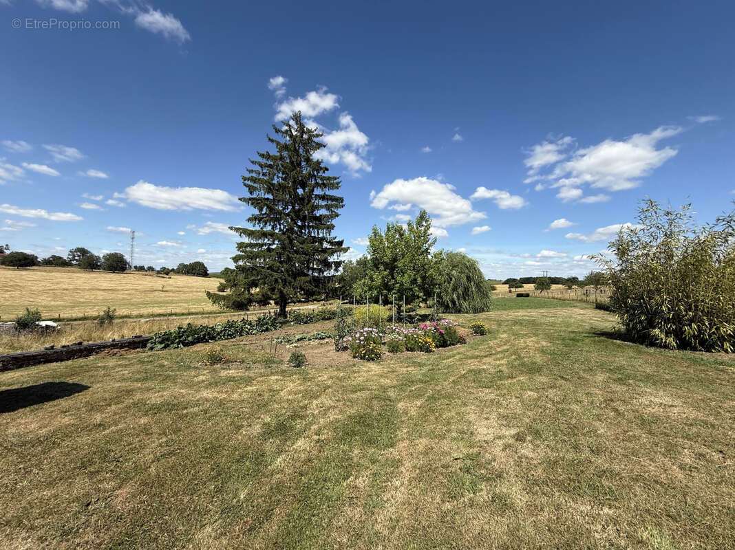 Maison à BLEVAINCOURT