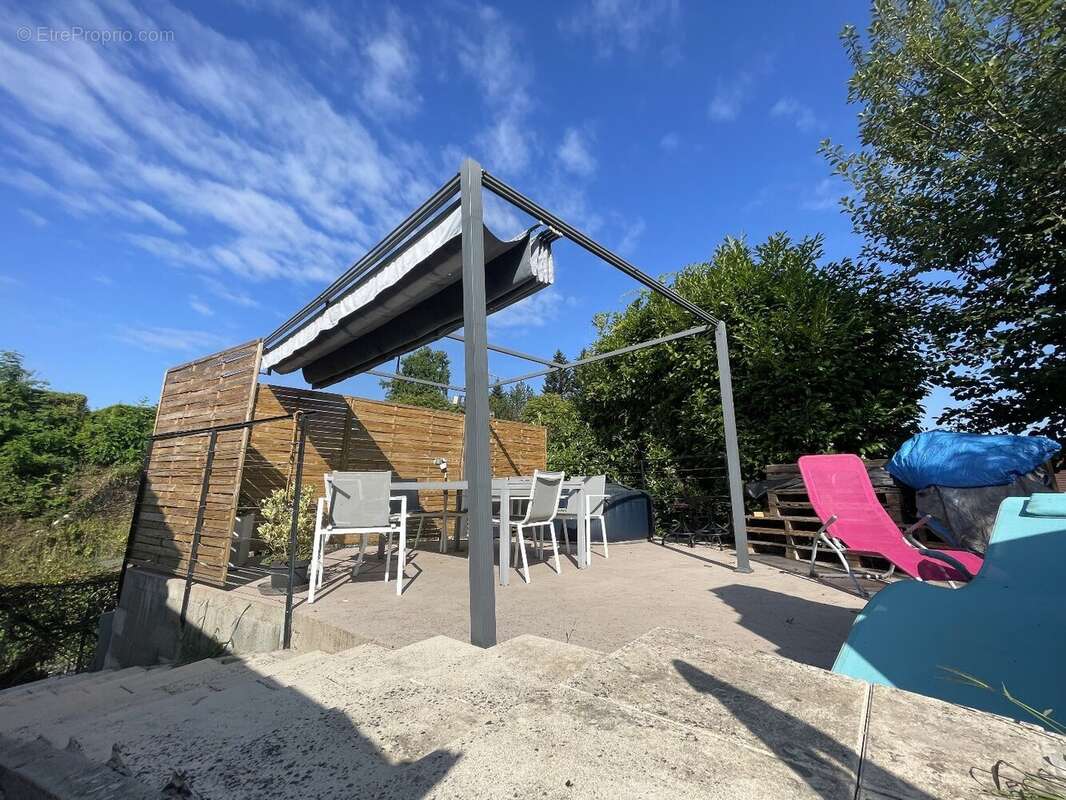 Maison à SAINT-YRIEIX-LA-PERCHE