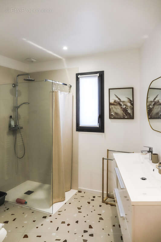 Maison à VAUX-SUR-MER