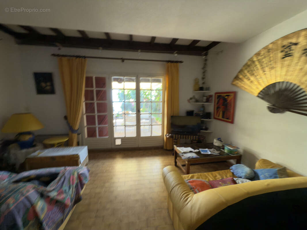 Maison à LES ISSAMBRES