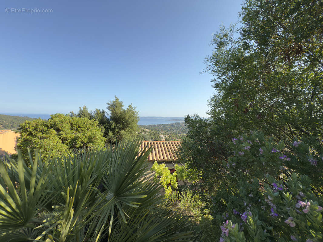 Maison à LES ISSAMBRES