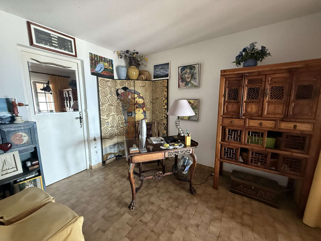 Maison à LES ISSAMBRES