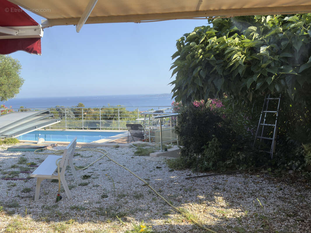 Maison à LES ISSAMBRES