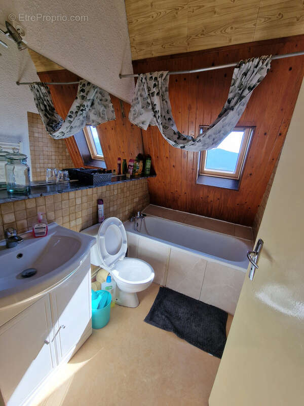 Maison à LES ANGLES