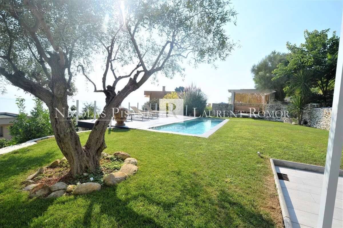 Maison à ROQUEBRUNE-CAP-MARTIN