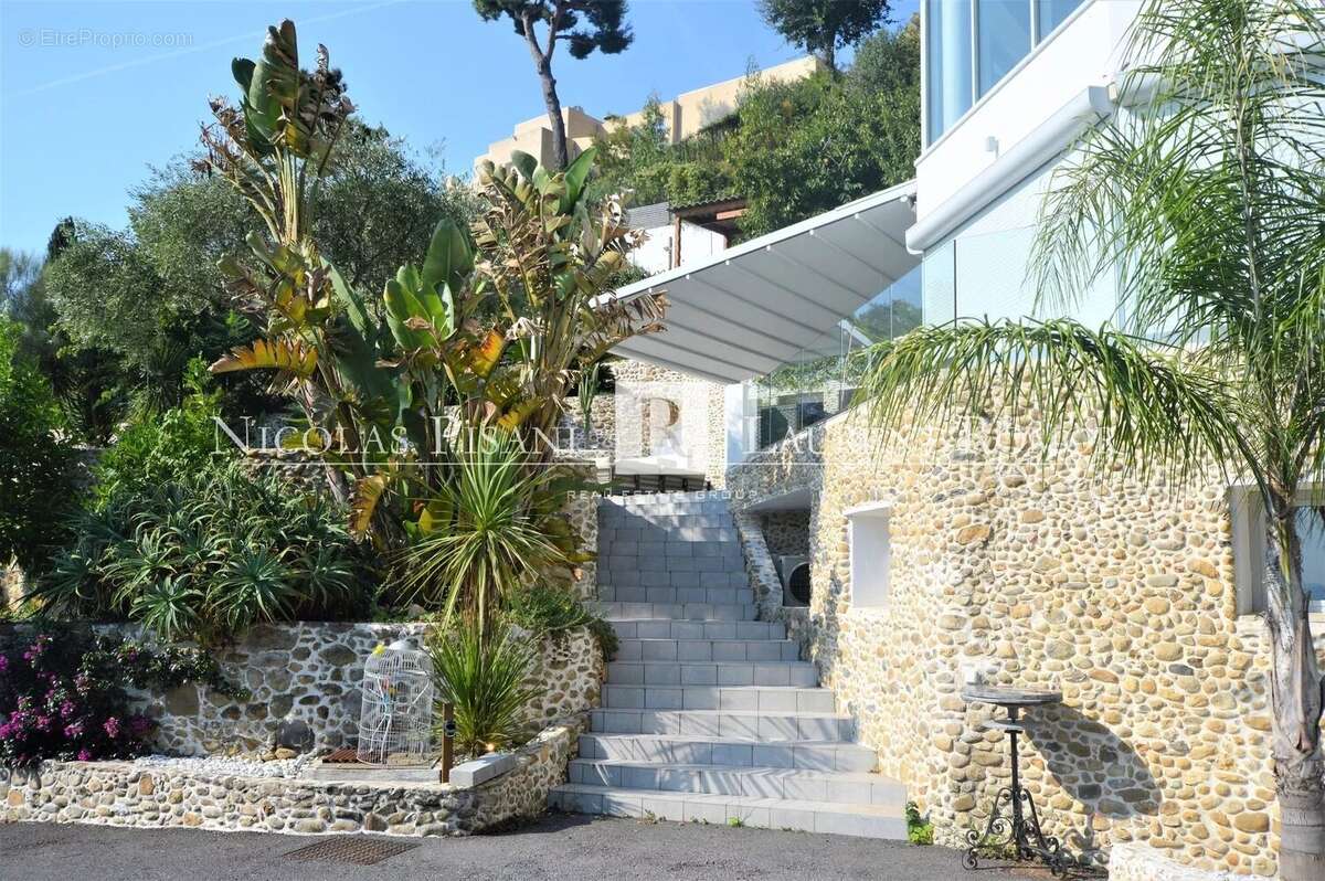 Maison à ROQUEBRUNE-CAP-MARTIN