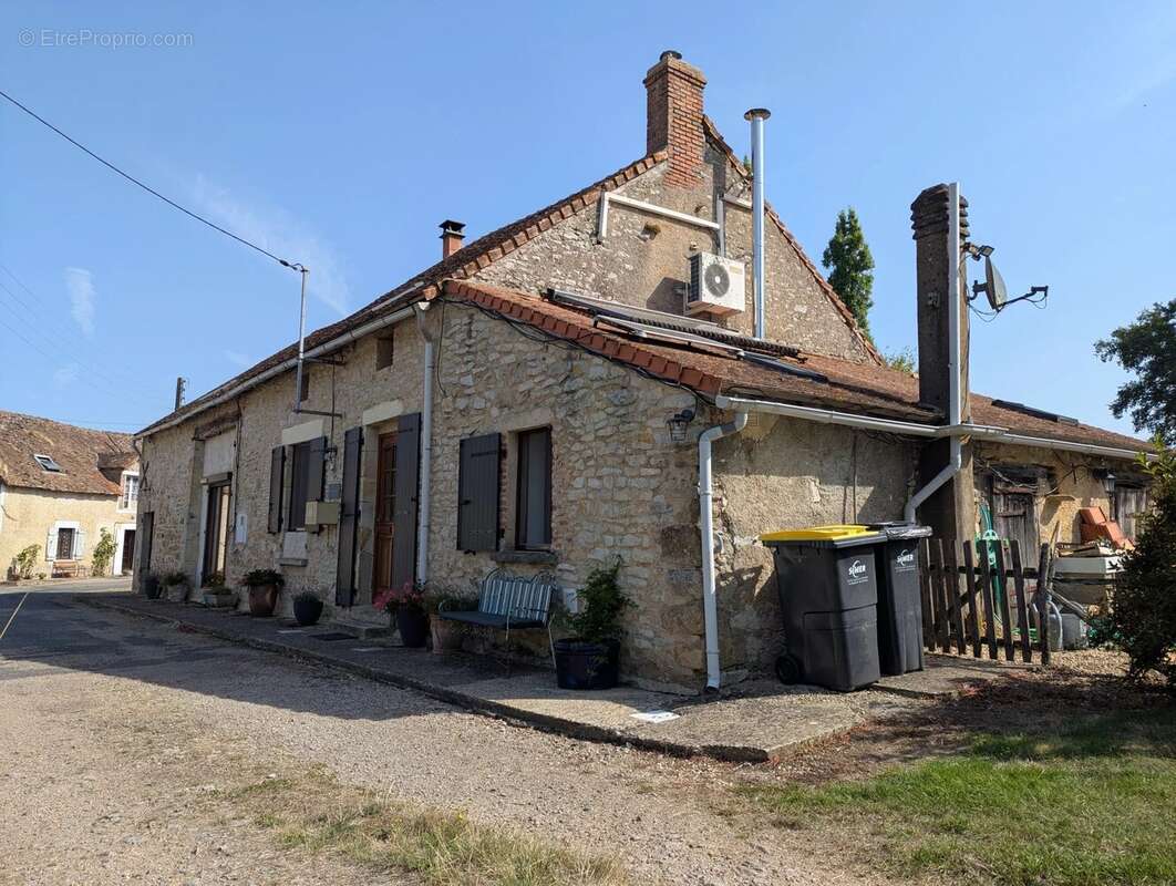 Maison à BRIGUEIL-LE-CHANTRE