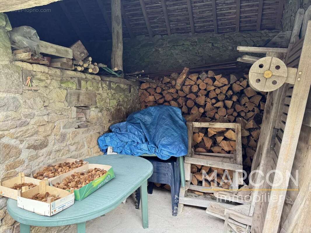 Maison à LE BOURG-D'HEM