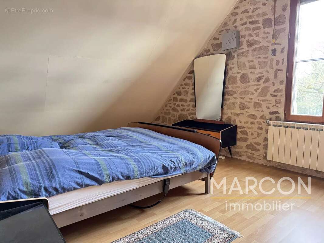 Maison à LE BOURG-D'HEM