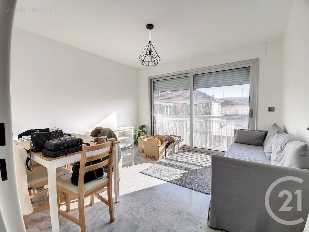 Appartement à ROQUEBRUNE-CAP-MARTIN