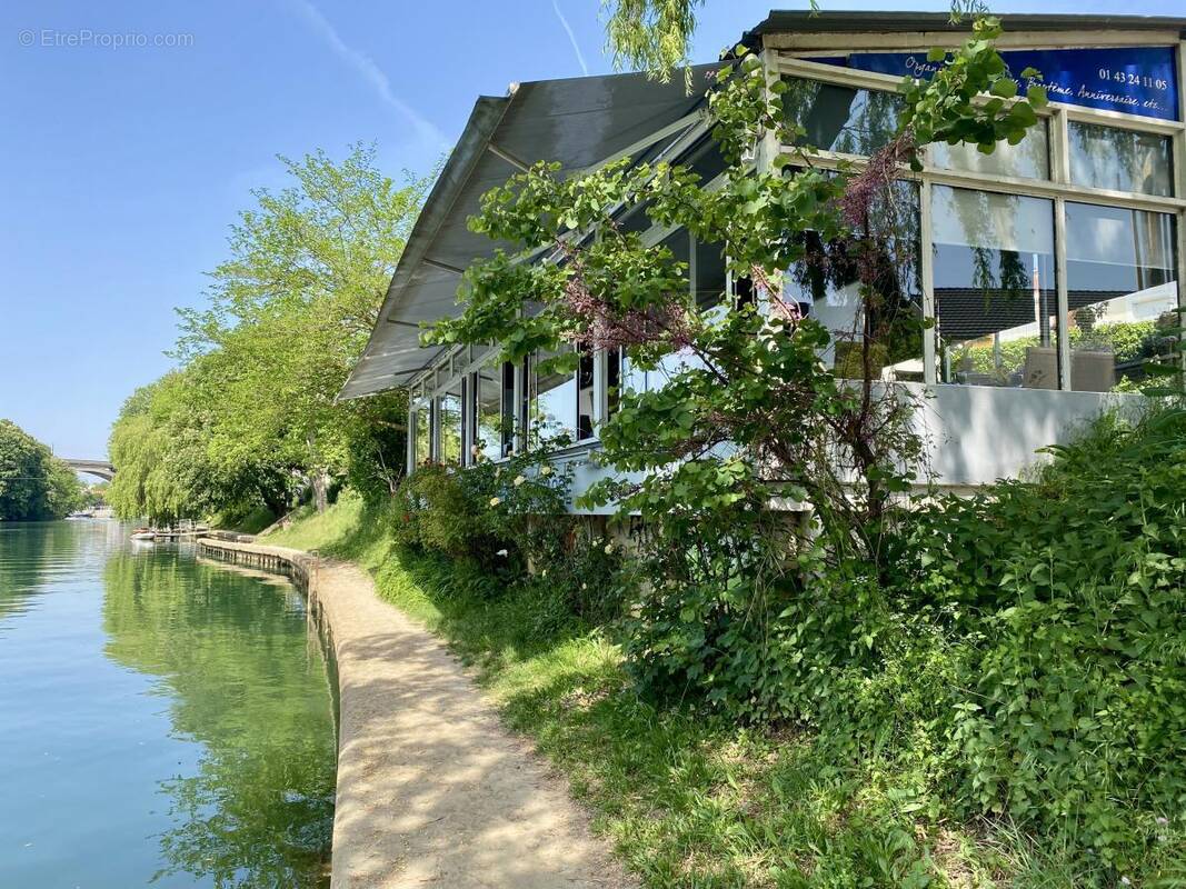 Autre à LE PERREUX-SUR-MARNE