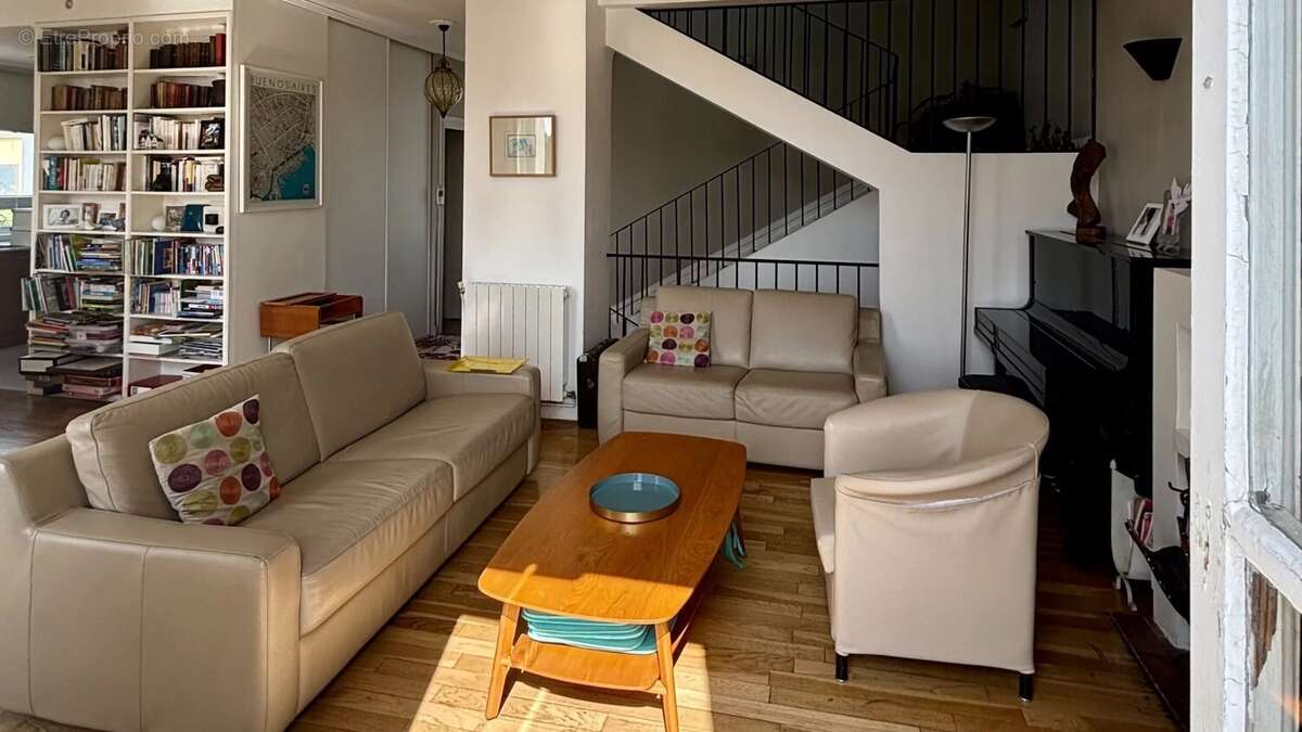 Appartement à VALLAURIS