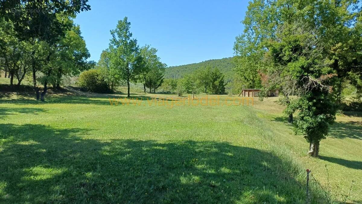 Maison à PERNES-LES-FONTAINES