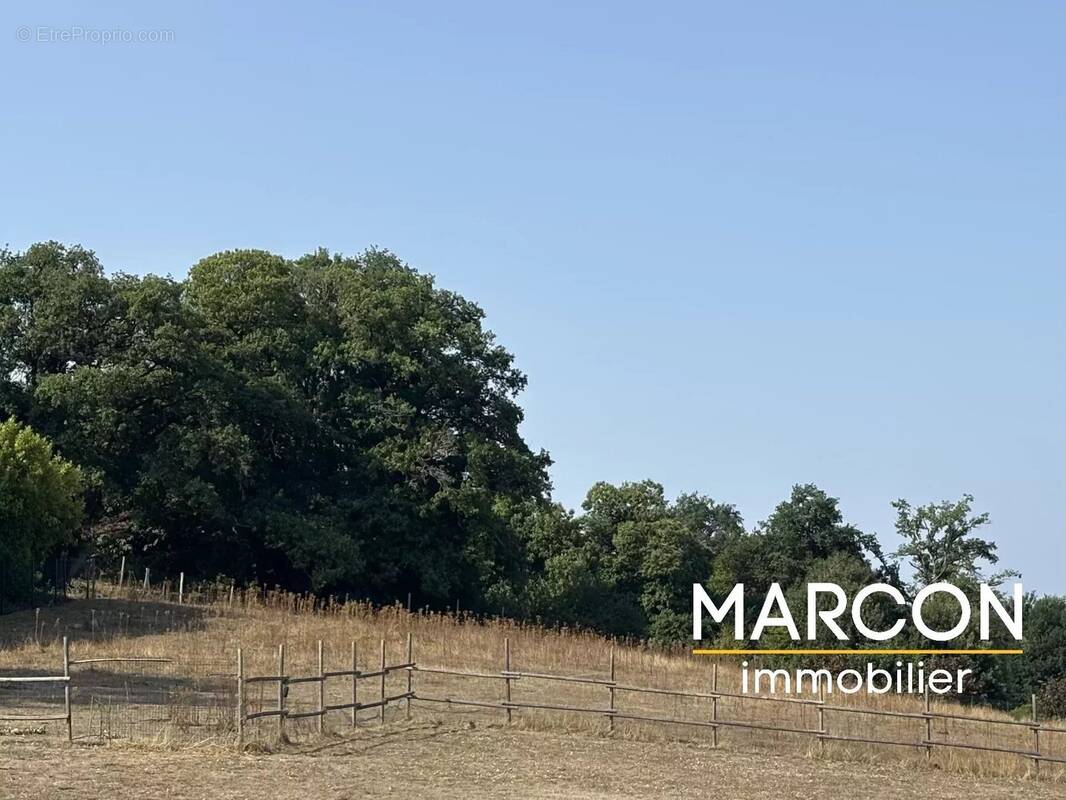 Terrain à LA SOUTERRAINE